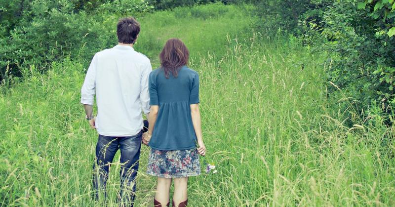 The Pros and Cons of an 'Explorationship' in Dating