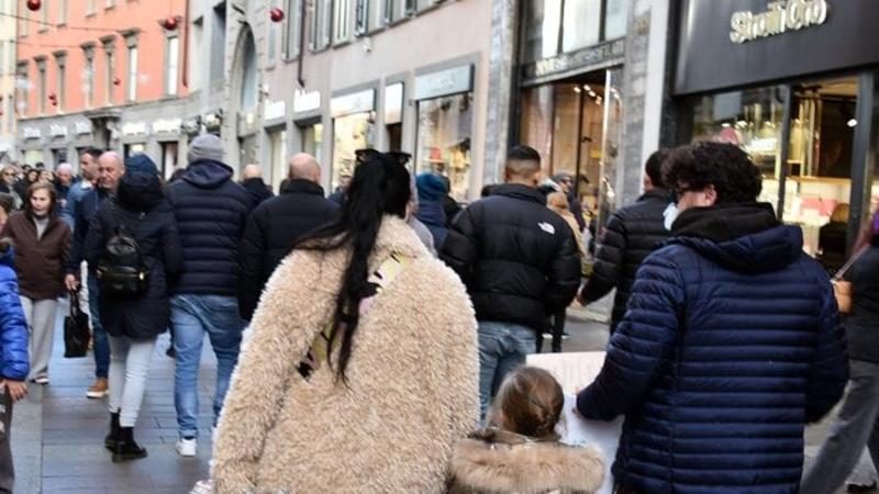 Sosta, voucher a chi fa acquisti in città. Il Distretto del commercio «chiama» i commercianti