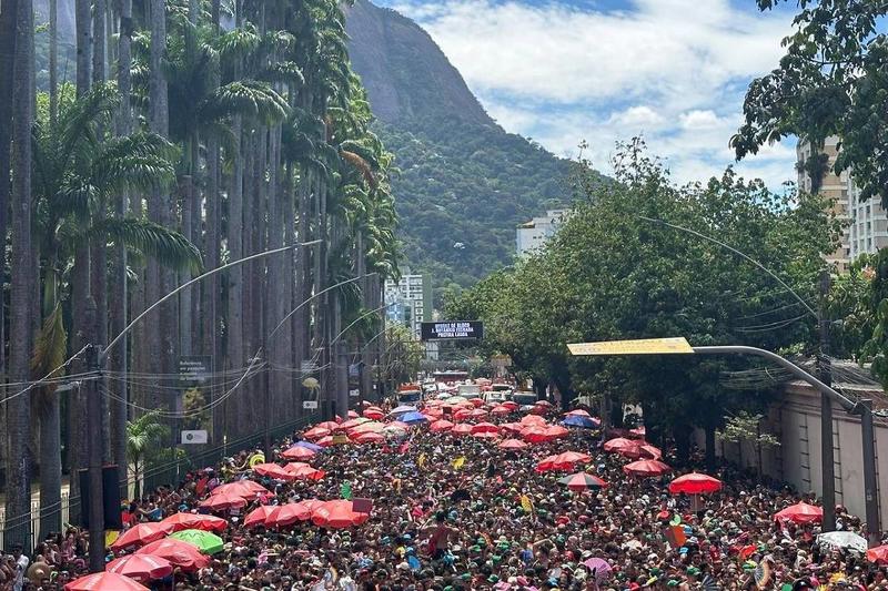 As gringas descobriram o molho dos brasileiros