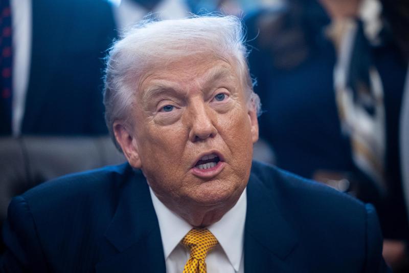 Trump amenaza con invocar la Ley de Insurrección en Minnesota si siguen ataques contra ICE