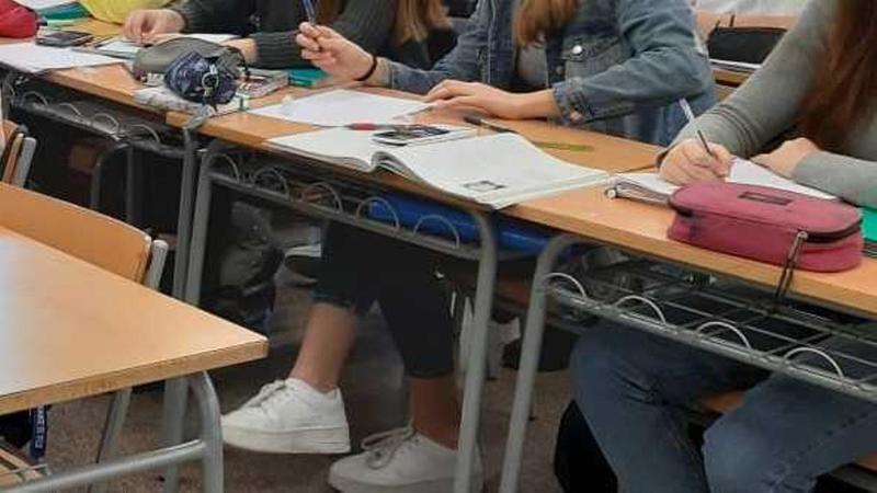 Estudiar, com a mínim, fins als 18