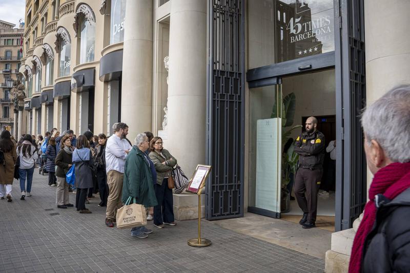 Furor por la liquidación de un lujoso hotel de Barcelona: “Me he llevado todo lo que he podido”
