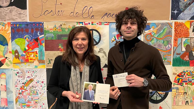 Lettera di auguri per Carlo III. E il re ringrazia: 