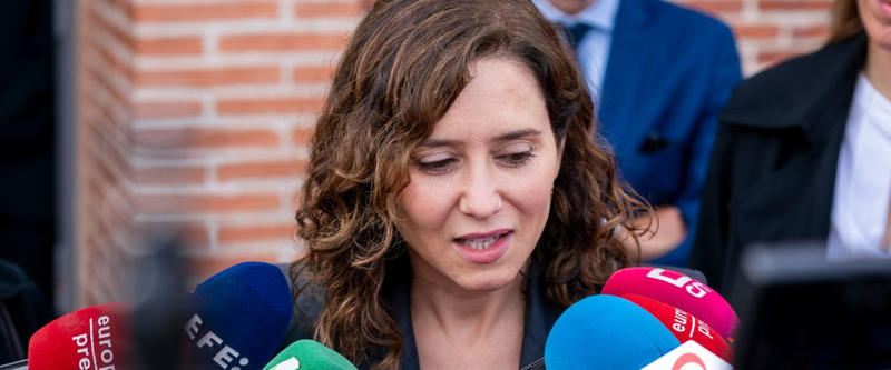 Ayuso riega con millones de euros de dinero público a medios afines sin responder a criterios de audiencia