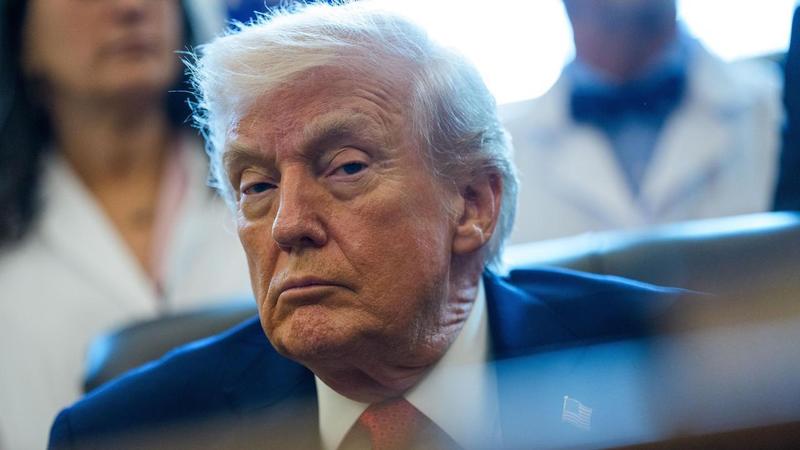 Trump: “Dazi del 10% a otto Paesi europei che hanno inviato truppe in Groenlandia”. La Ue “Risponderemo”. Non c’è l’Italia