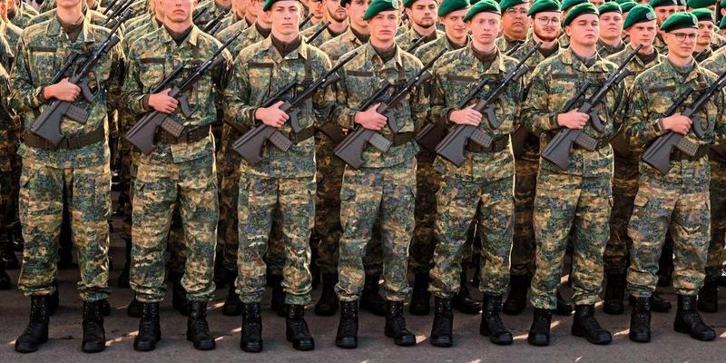 Was für eine längere Wehrpflicht spricht