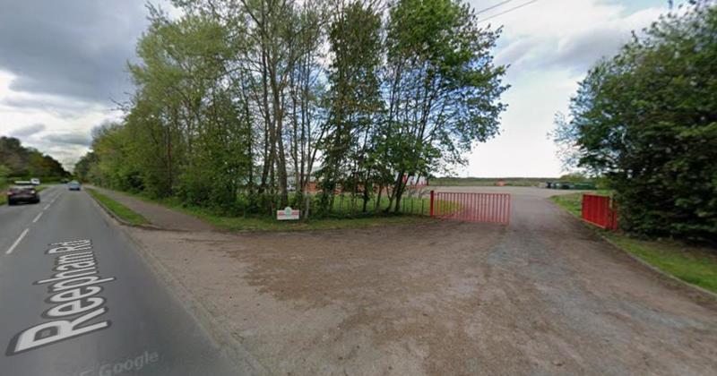 Owners of plant bulb warehouse apply to change use of site