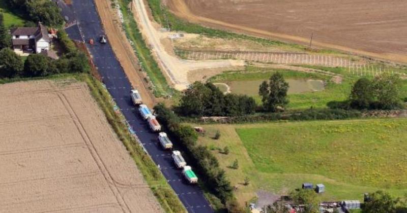 Busy road blocked after 'multi-vehicle' crash