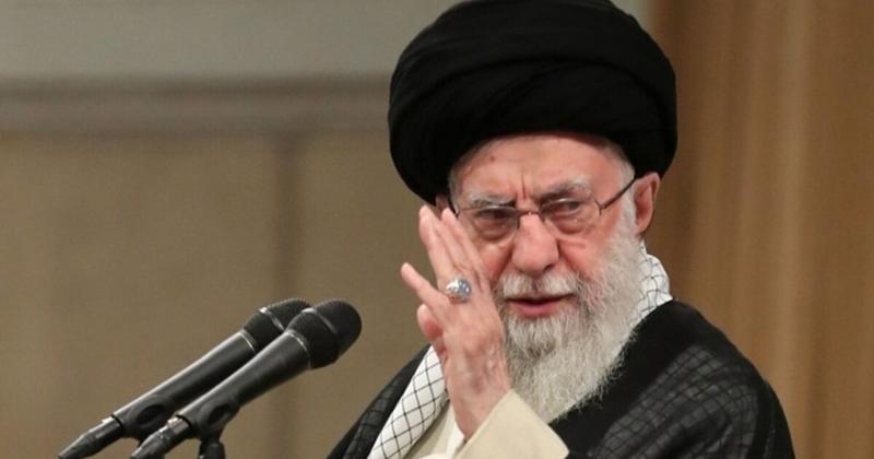 Χαμενεΐ: «Εγκληματίας» ο Τραμπ για θύματα και ζημιές στο Ιράν