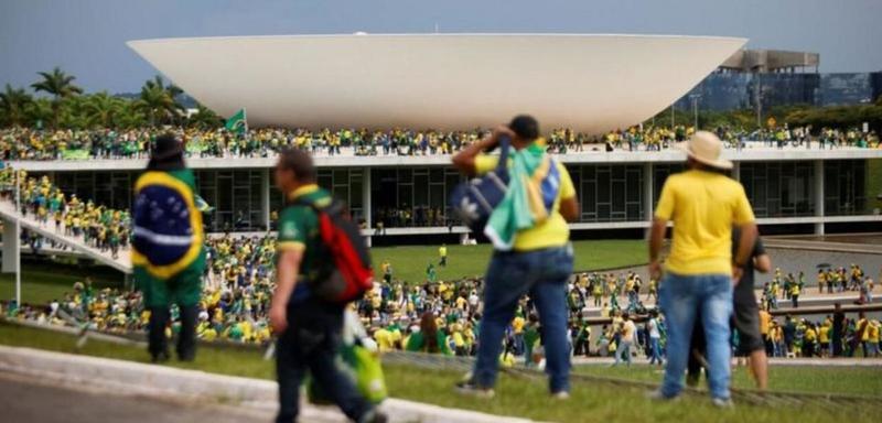 Extrema direita antropofágica e seus demônios