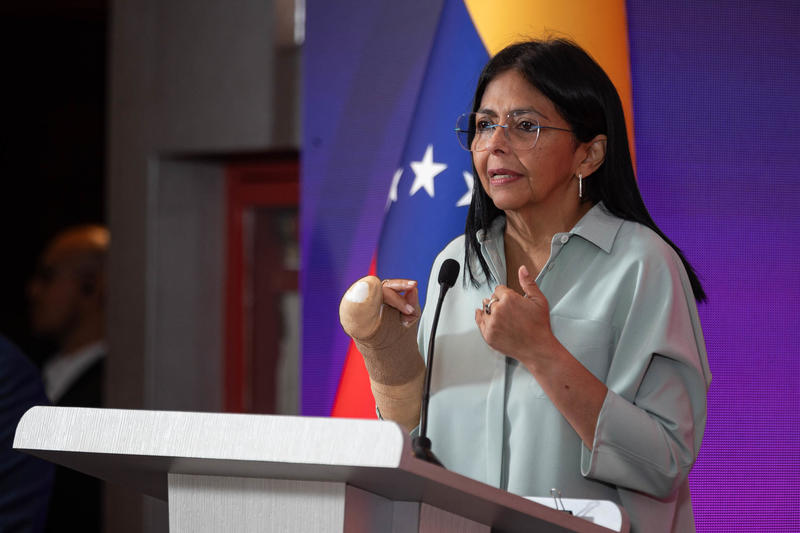 Delcy Rodríguez propone comité para defender derechos económicos de Venezuela en el mundo