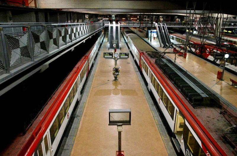 Spagna, deragliano due treni dell’alta velocità: morti e feriti