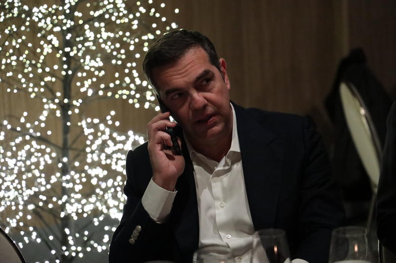 O Τσίπρας κάνει rebranding στο… rebranding που απέτυχε! Από το Κέντρο ξανά στον… ριζοσπαστισμό