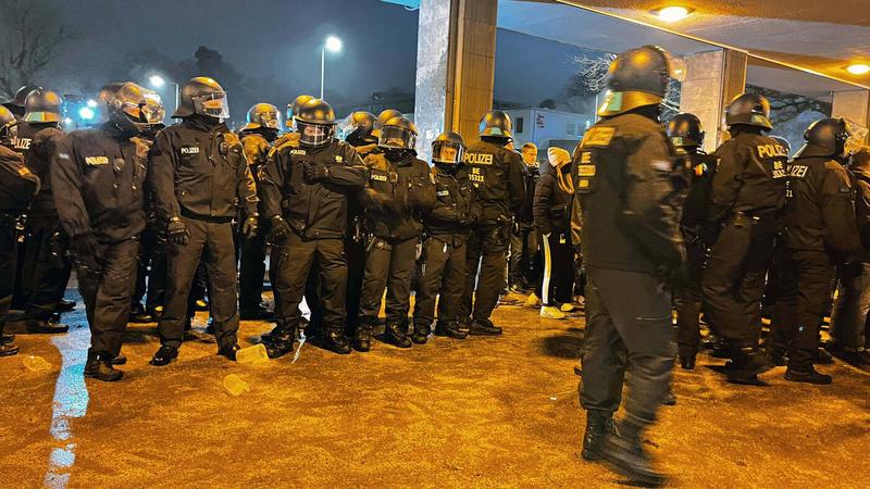 Gespräche statt Pfefferspray : Politik und Polizei sollten das Angebot von Hertha BSC annehmen