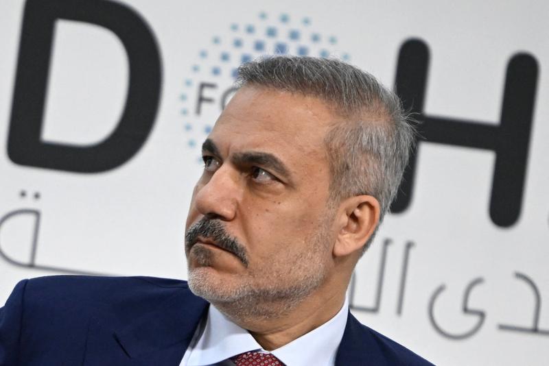 Trump: US has ‘massive fleet’ heading to Iran, hopefully we won’t need to use it