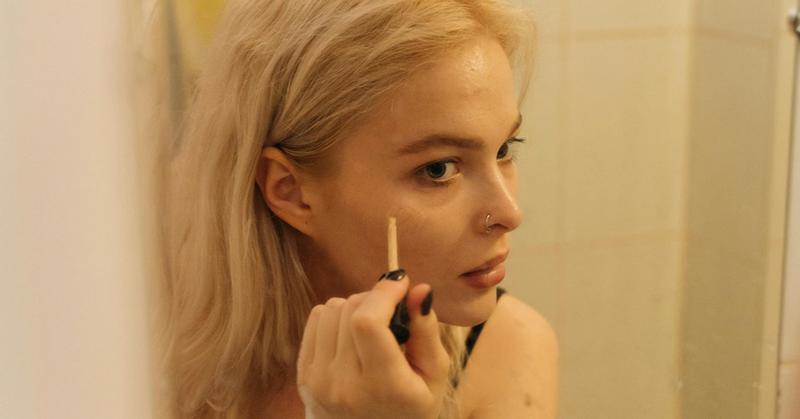 Is Hollywood Responsible for Unrealistic Beauty Standards?