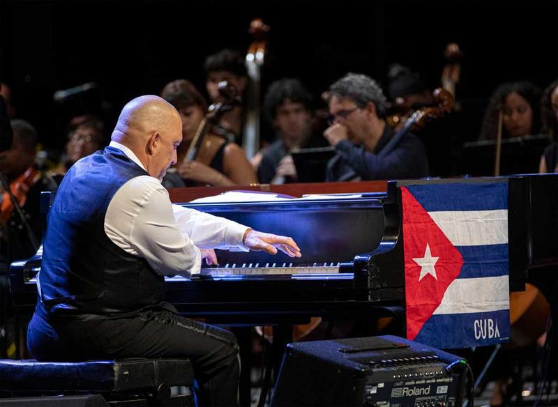 Gala Cuba vive celebra legado musical en el 41 Festival Jazz Plaza