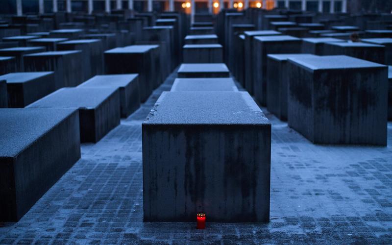 On eve of International Holocaust Day, UN rights chief urges world to reject hatred
